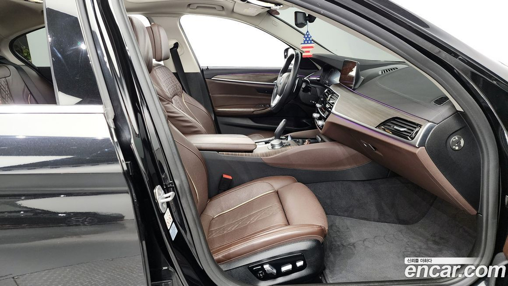 BMW 5 Series (G30) 520d Luxury Plus (08.2019)