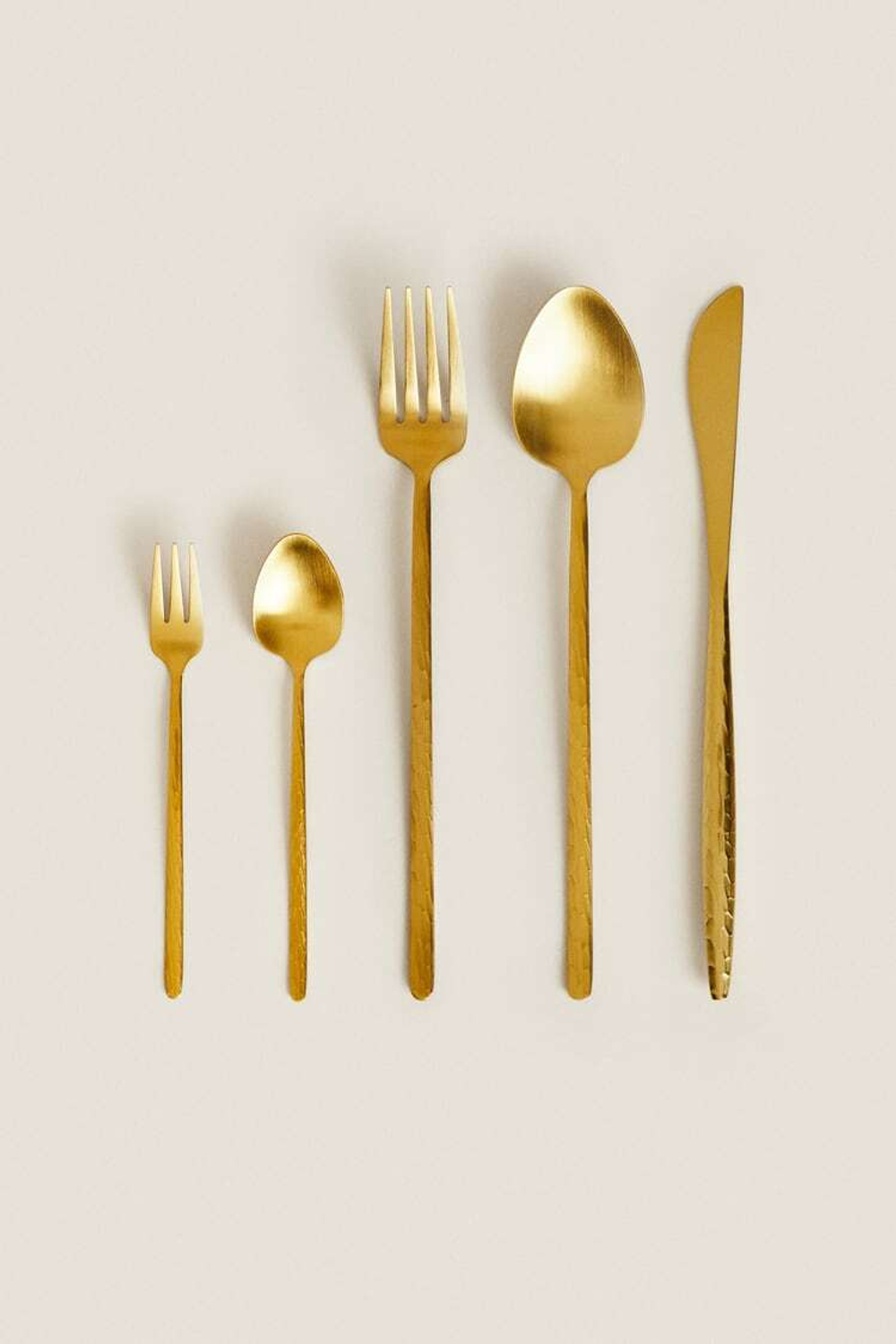 ZARA HOME НАБОР ЛОЖЕК С РЕЛЬЕФНОЙ РУЧКОЙ, ЗОЛОТОЙ