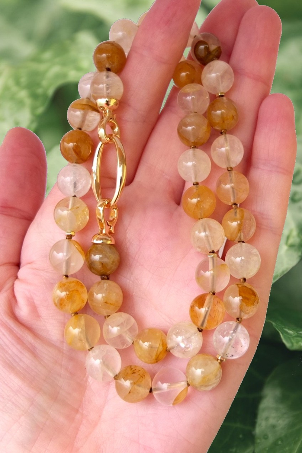 Бусы из кварца азезтулита