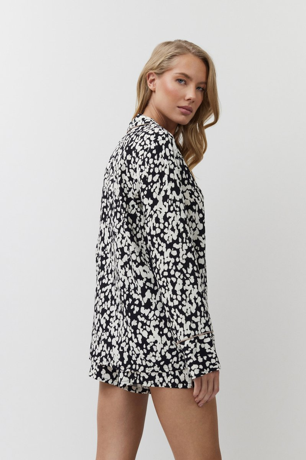 SOLENE Пижама женская с шортами