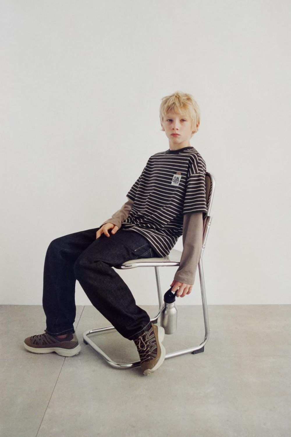 ZARA ФУТБОЛКА В ПОЛОСКУ С ДВОЙНЫМИ РУКАВАМИ, КОРИЧНЕВЫЙ