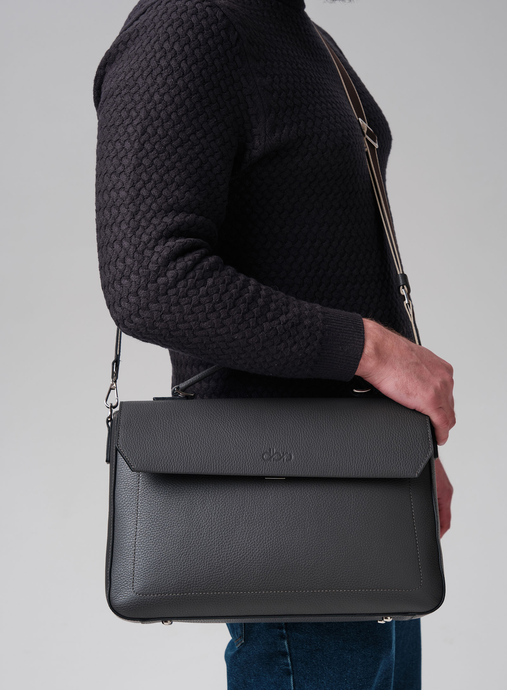 Мужская кожаная сумка Levi DBR 7115 темный лес