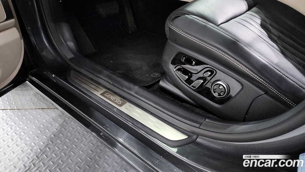 Genesis G90 3.8 AWD (10.2020)