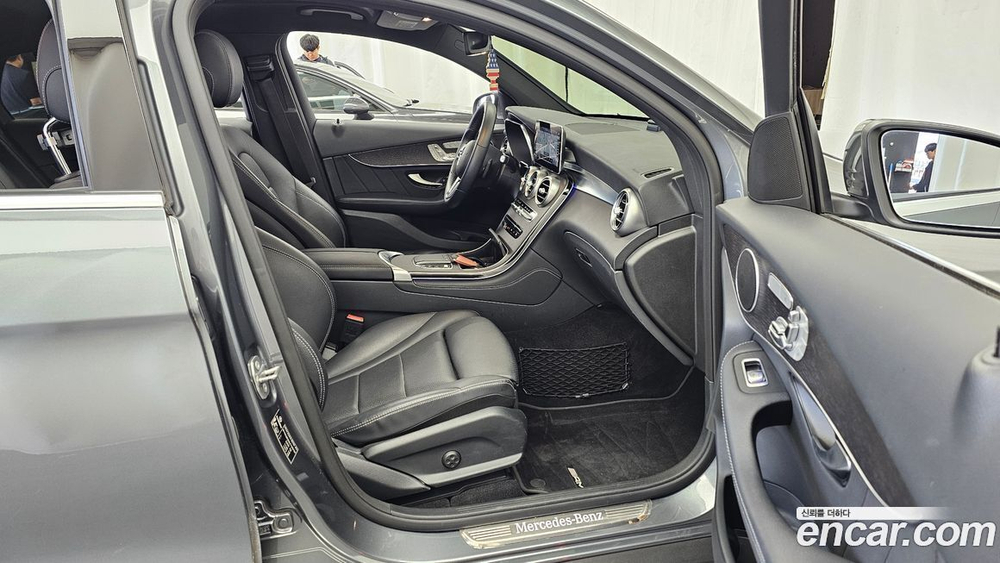 Mercedes-Benz GLC-Class X253 GLC300 4MATIC Coupe (03.2020)