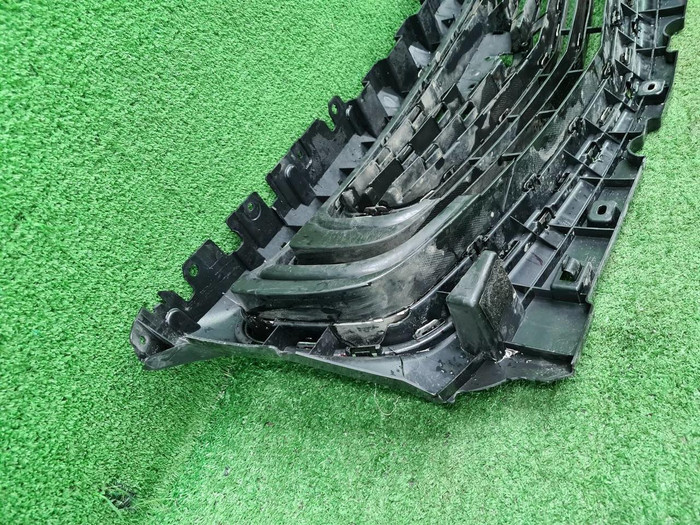 Решетка радиатора Geely Atlas Pro (2021-н.в.)