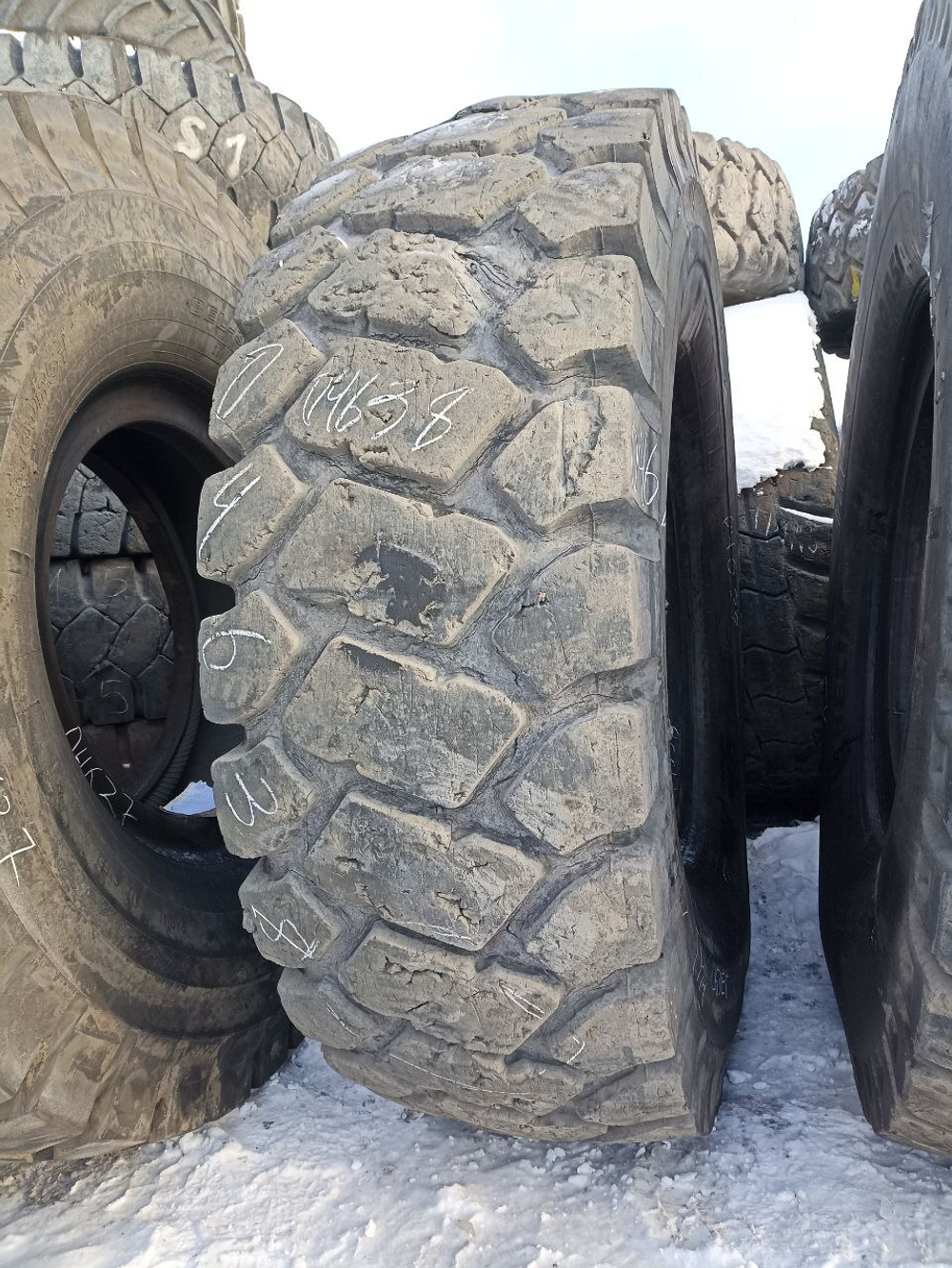 33.00R51 Bridgestone VMTP шина б/у