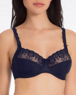 Бюстгальтер с мягкими чашками, украшенными орнаментальной вышивкой (Размер: 75G) (Цвет: молочный)