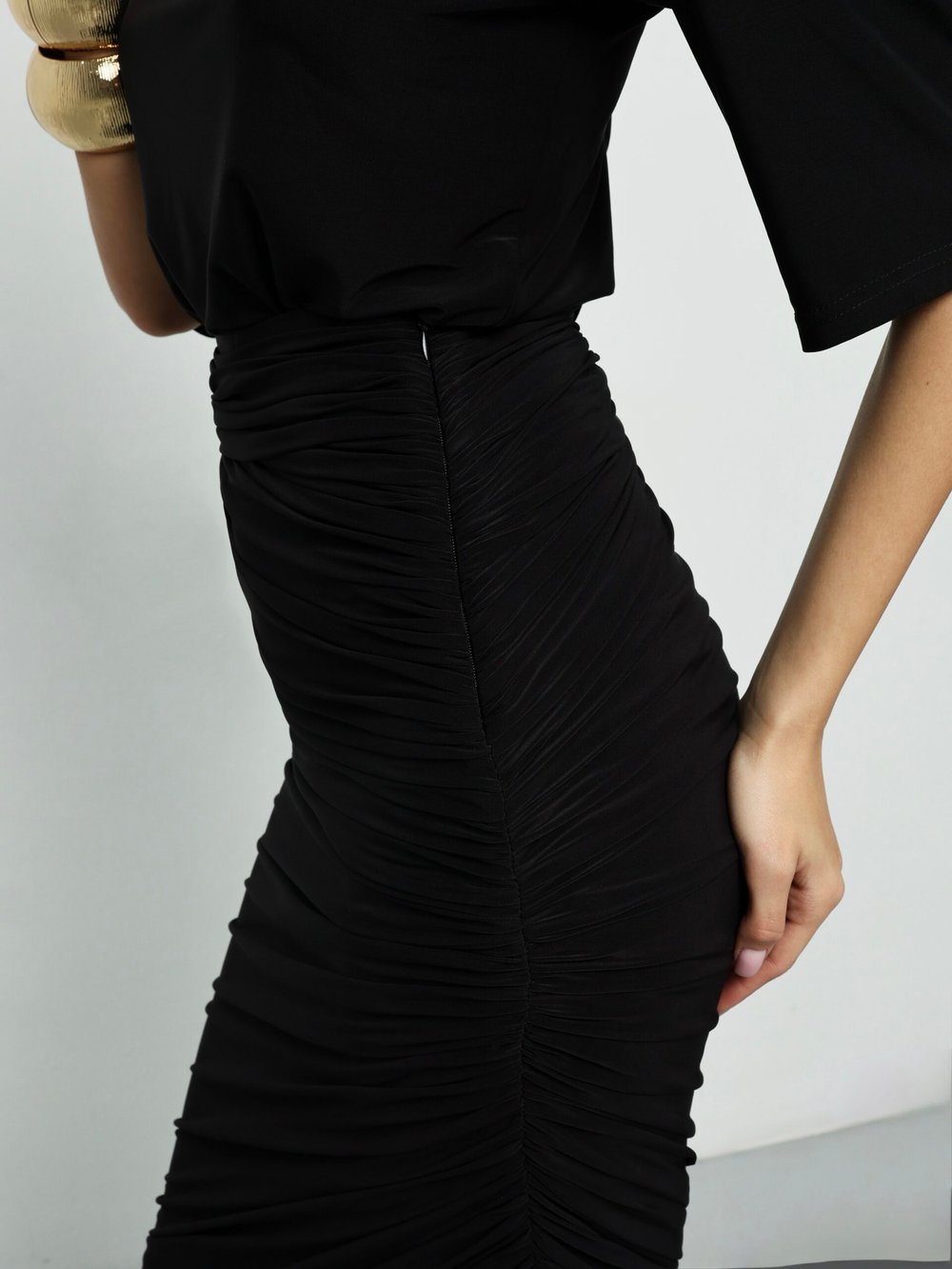 Юбка с асимметричной сборкой, Черная