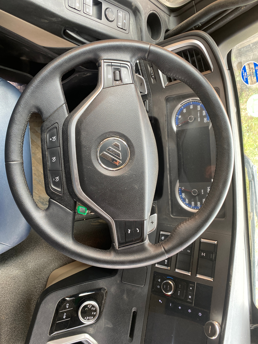 Foton AUMAN 4x2 Седельный тягач BJ4189Y6ADL-01 (Дизельный, 11.8 л, 470 л.с. АТ)