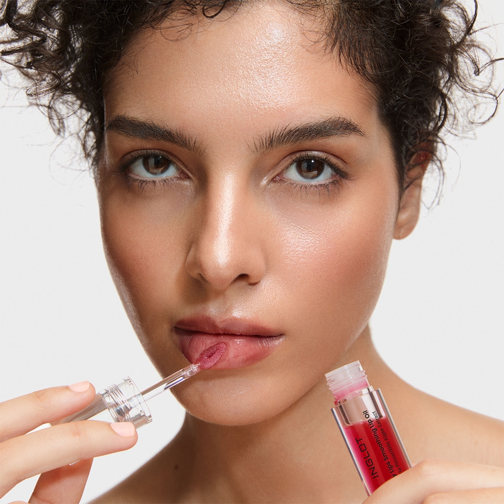 Inglot Juicy Lips Smoothing Lip Oil - Блеск для губ: олейк навильжающий до уст оттенок Wild Strawberry, 4 ml