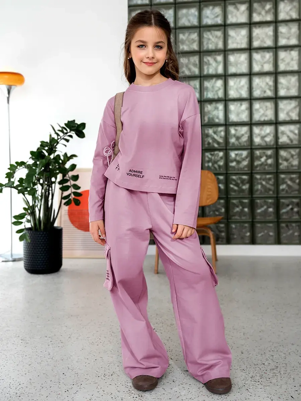 Спортивный костюм для девочки в школу