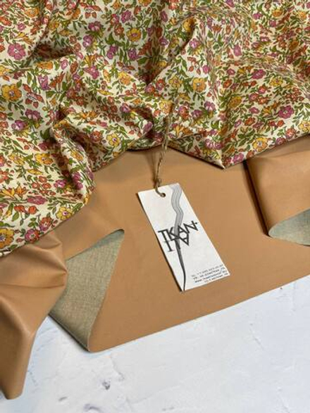 Однотонная эко-кожа на вискозной основе (100%полиуретан/основа вискоза, Бежево-персиковый, 142, 240 гр/м2)