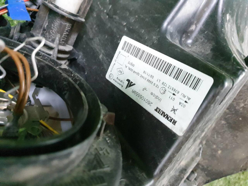 Битая Фара правая Renault Logan 2 Sandero 2 (2014-2018) галоген