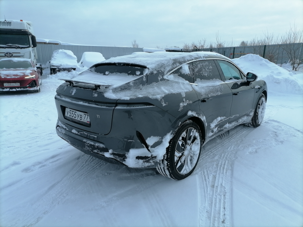 AVATR 11 Long Range Dual Motor AT 4WD Luxury Edition (578 л.с.)