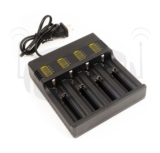 Универсальное зарядное на 4 слота 18650-26650