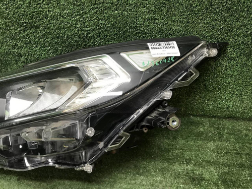 Фара левая Toyota RAV4 5 XA50 (2018-н.в.) LED
