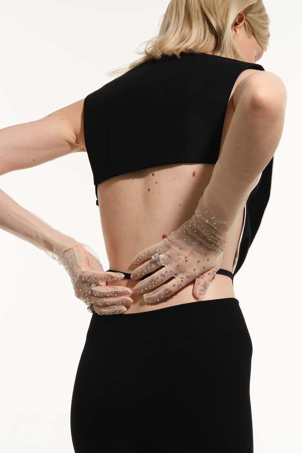 Перчатки короткие бежевые с камнями