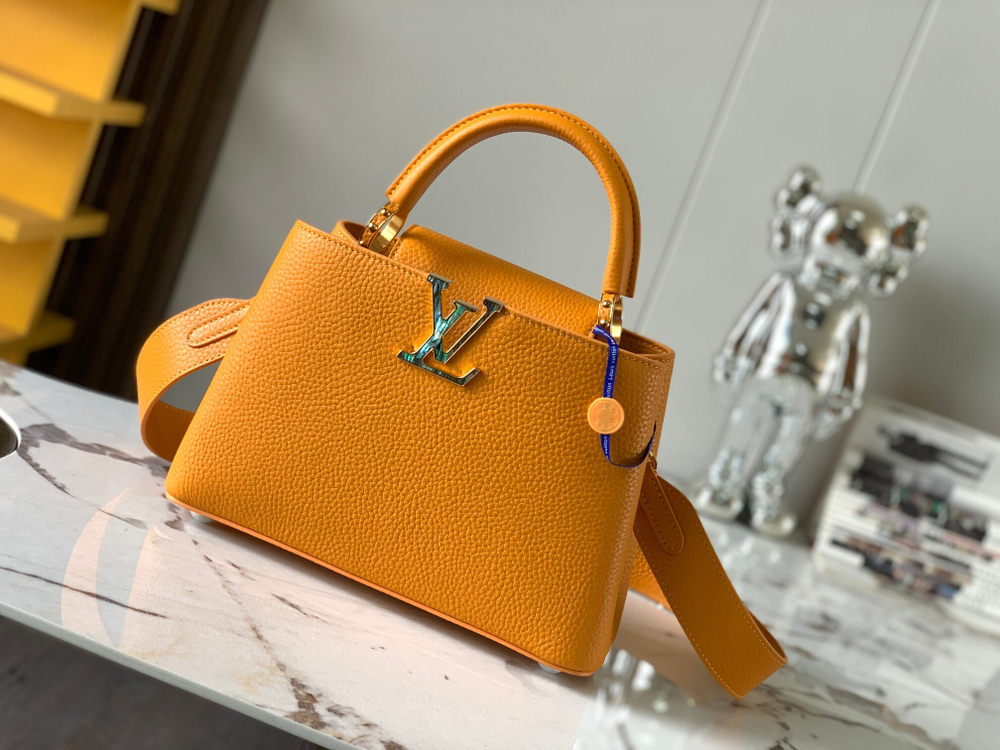 Louis Vuitton Capucines BB