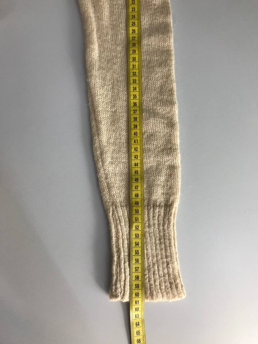 Джемпер Blumarine красивый шерстяной, визуально на 42 размер