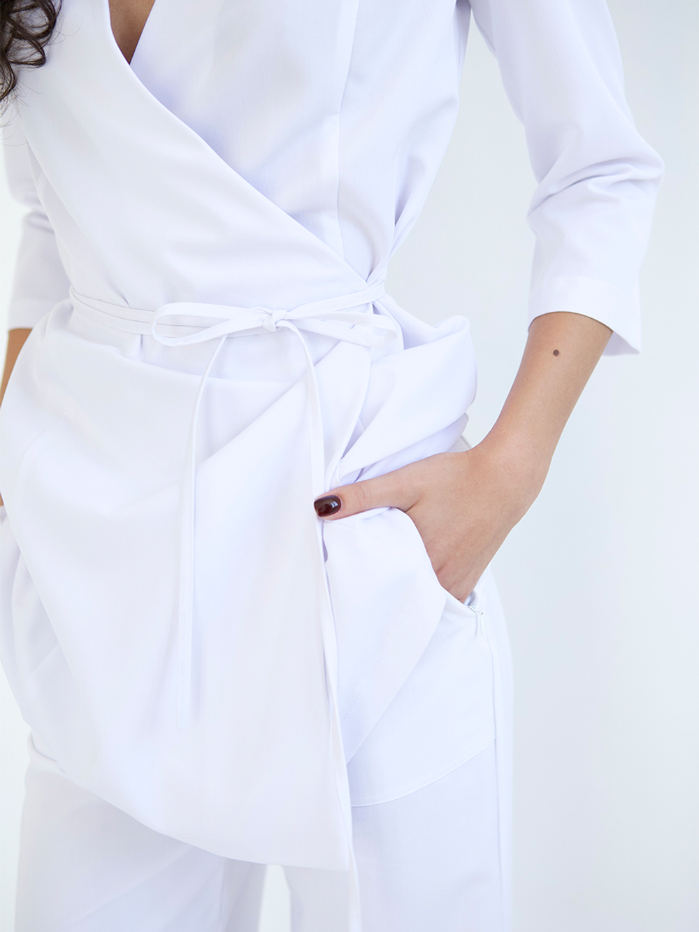 Блуза Medici 07 белая детали кроя и ткани