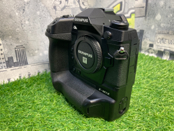 Olympus OM-D E-M1X Новый