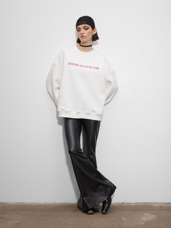 Свитшот Tender age, Молочный