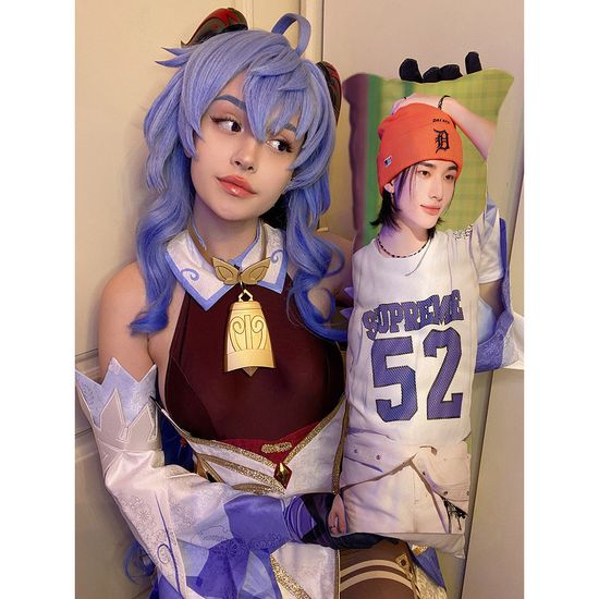 Мини дакимакура Хван Хенджин Стрей Кидс арт. M1270, 60х20 см