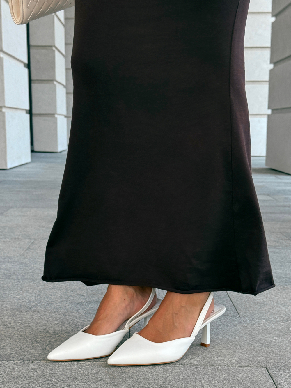 Платье обтягивающее на бретелях