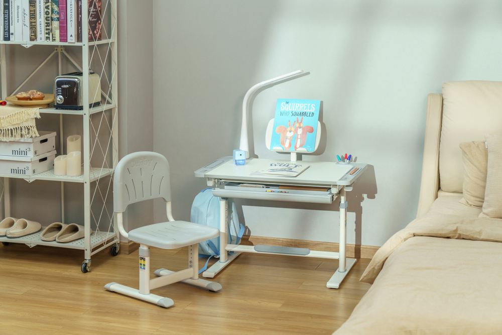 Комплект растущей детской мебели Cubby Lupin парта + стул + выдвижной ящик + подставка + лампа