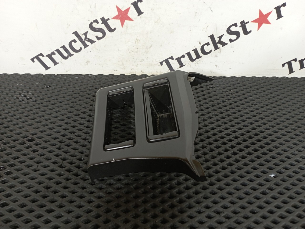 Накладка панели приборов 2020г.