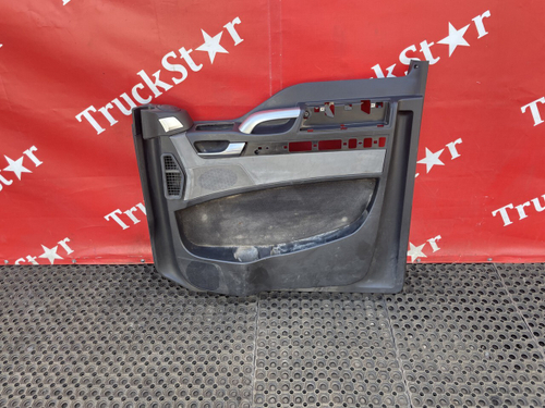 Обшивка двери правая