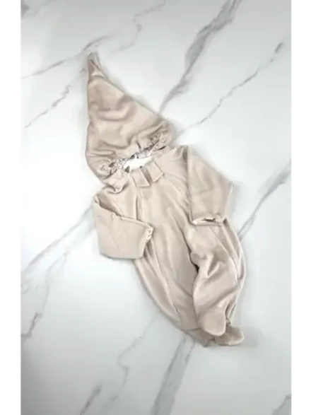 Комбинезон для новорожденного велюровый