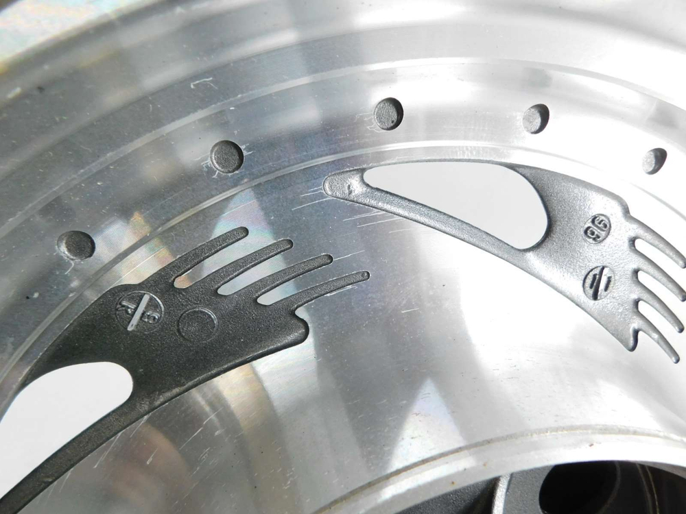 Колесо заднее Suzuki Desperado 400 800 15X3,50J