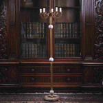 Напольный торшер в классическом стиле