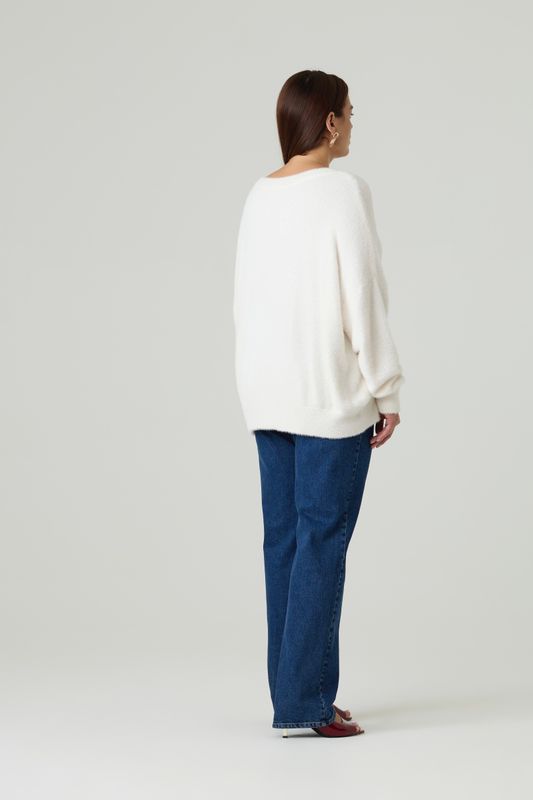 Джемпер вязаный на одно плечо "травка", молочный