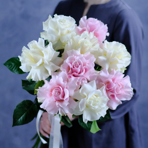 Купить Розы французские микс от 9шт