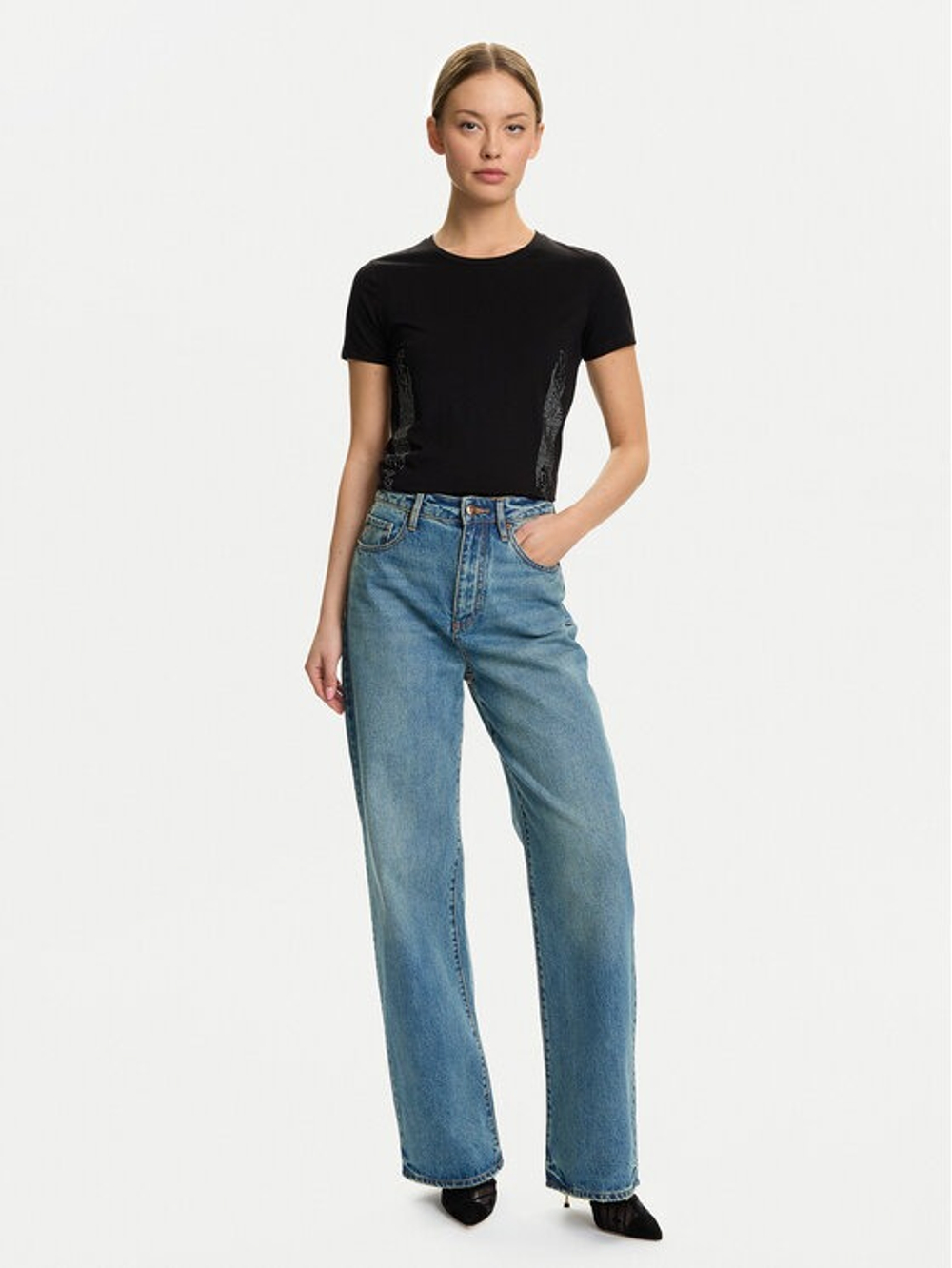 Футболка женская EA7