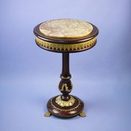 Винтажный журнальный столик