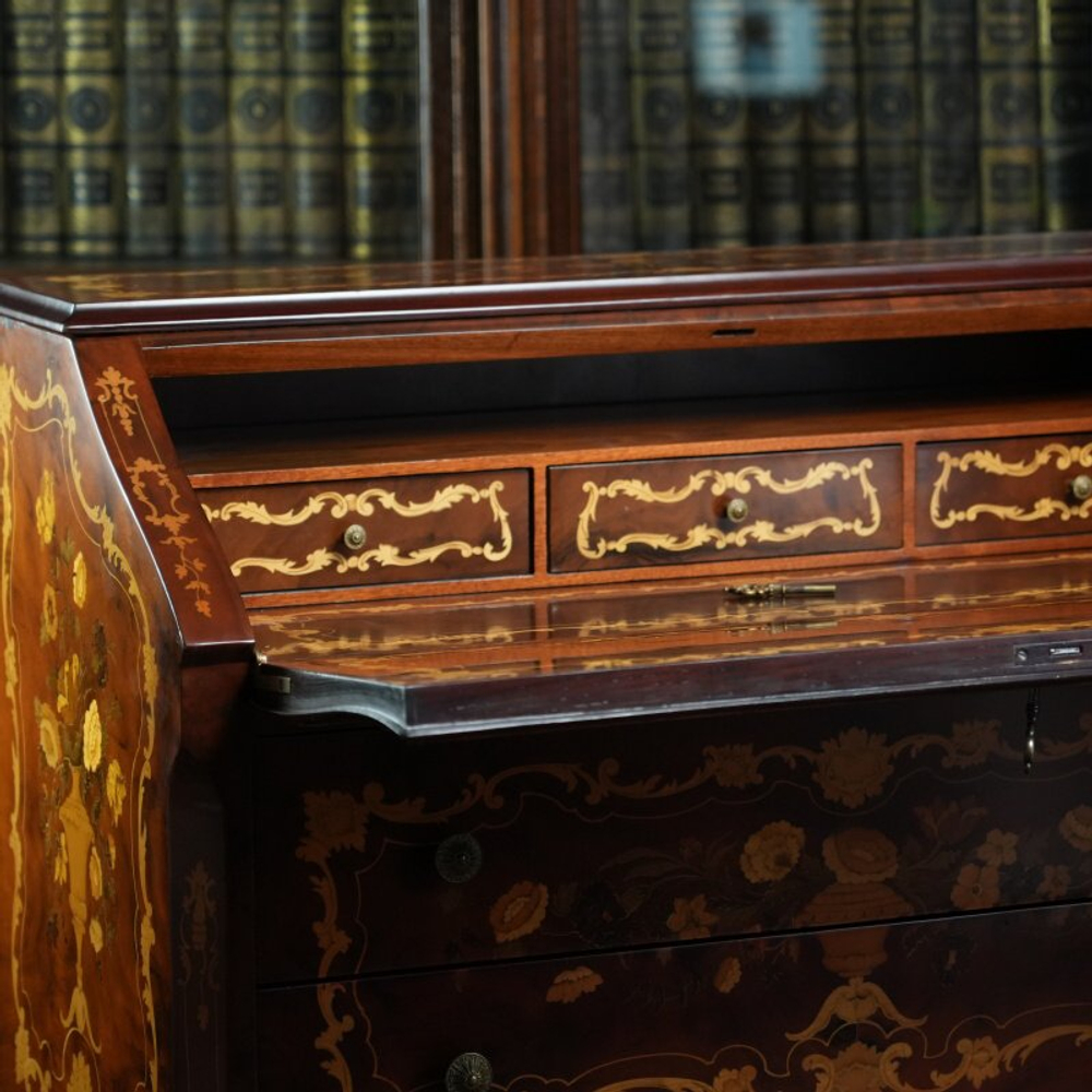 Секретер с маркетри