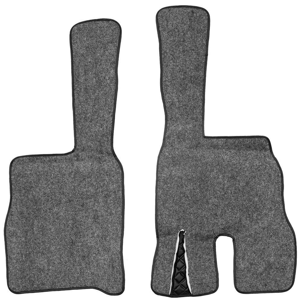 Ковры VOLVO FM до 2008 года (экокожа, черный, черный кант, зеленая вышивка)