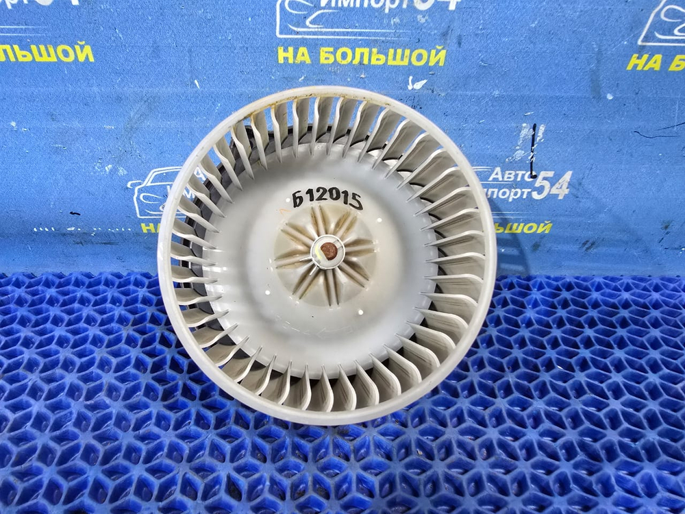 Моторчик печки TOYOTA WISH 2003-2009