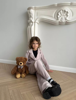 Классический костюм для девочки