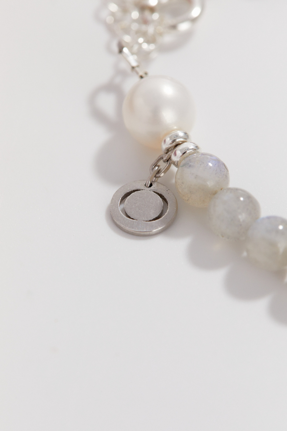 Браслет IN MY DARKNESS THERE IS A LIGHT из лабрадора