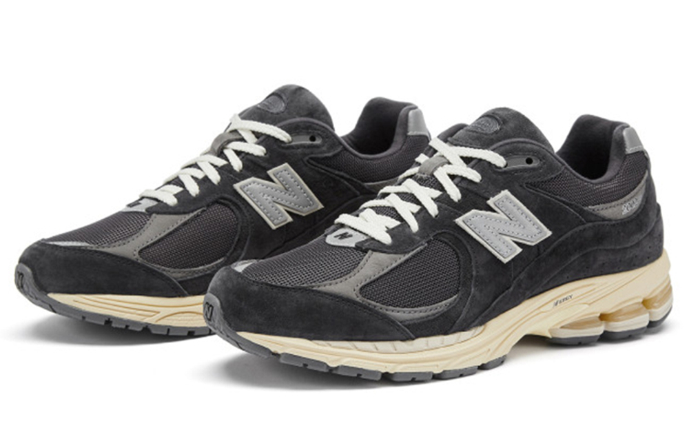 New Balance NB 2002R retro comfortable fabric leather wear-resistant breathable lightweight low-cut casual running shoes for men and women with the same gray carbon color