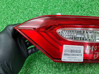 Фонарь правый внут Toyota Camry xv70 17-нв галоген