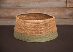 Джутовая корзинка для елки 26х50 House of Seasons коричневая с зеленой полосой