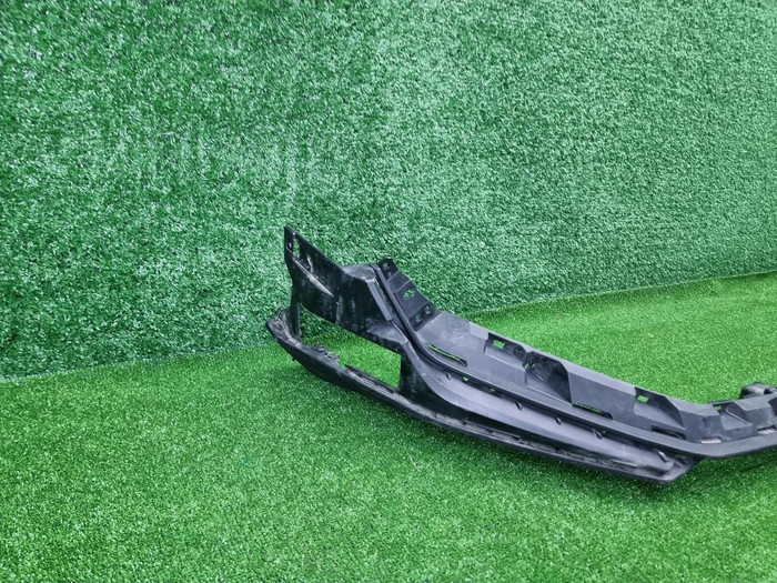 Юбка переднего бампера Geely Atlas 2 (2023-н.в.)