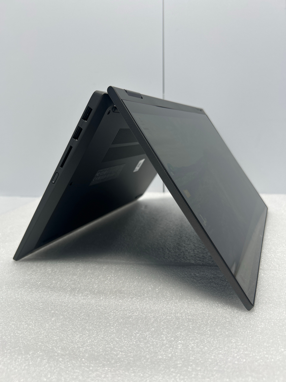 Ноутбук Lenovo IdeaPad Flex 5 14ITL05 (82HS00K8RU) 14"/Intel Pentium Gold 7505/RAM 8GB/SSD 256GB/Intel UHD Graphics/1920x1080/IPS/WINDOWS 11/Подсветка кл-ры:нет/Цвет: Серый. Состояние: B1