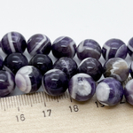 Аметист шевронный, диаметр 10,4-10,6 мм, цена за 18 шт (1/2 нити)