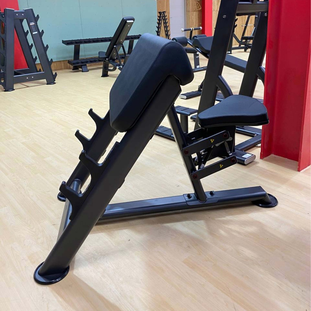 U2044 Скамья для бицепса с сиденьем. Скамья Скотта